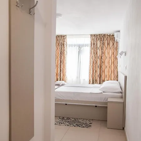 Hotel Carmen